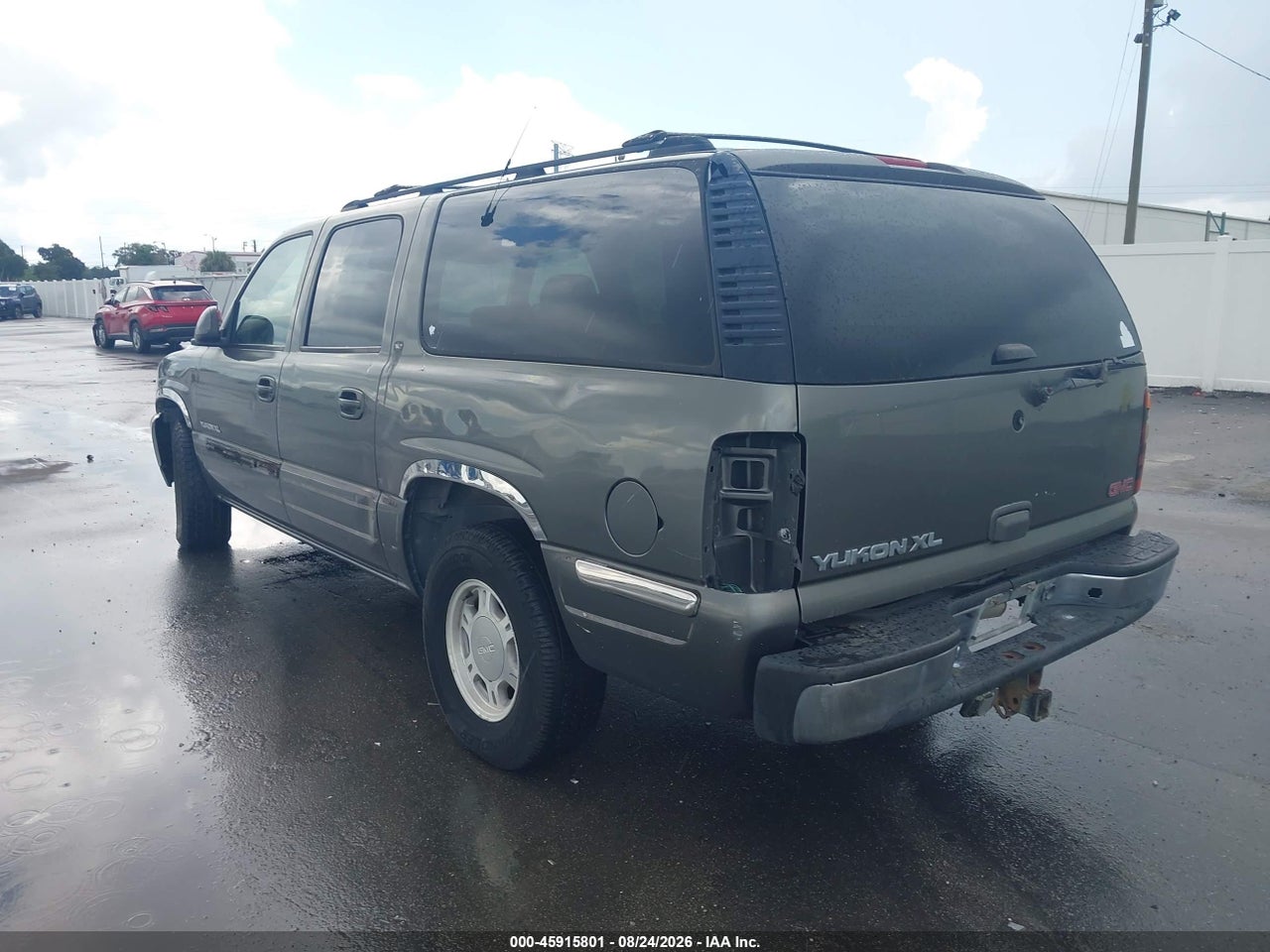 2001 GMC YUKON XL 1500 SLT · 3/11