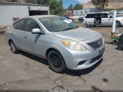 3N1CN7AP7DL****** · 2013 NISSAN VERSA 1.6 SV