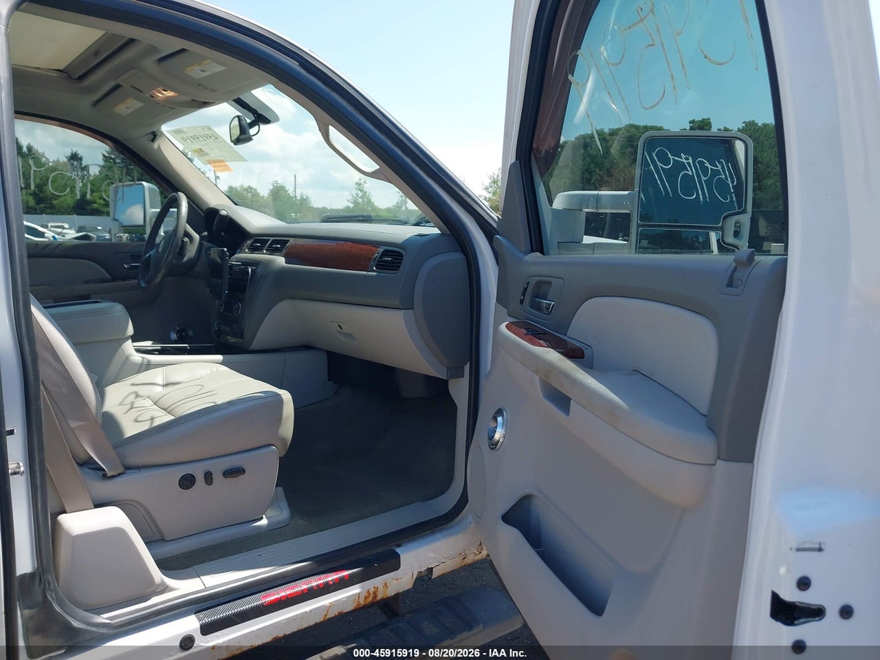 1GTEK19078Z****** · 2008 GMC SIERRA 1500 SLT · 5/11