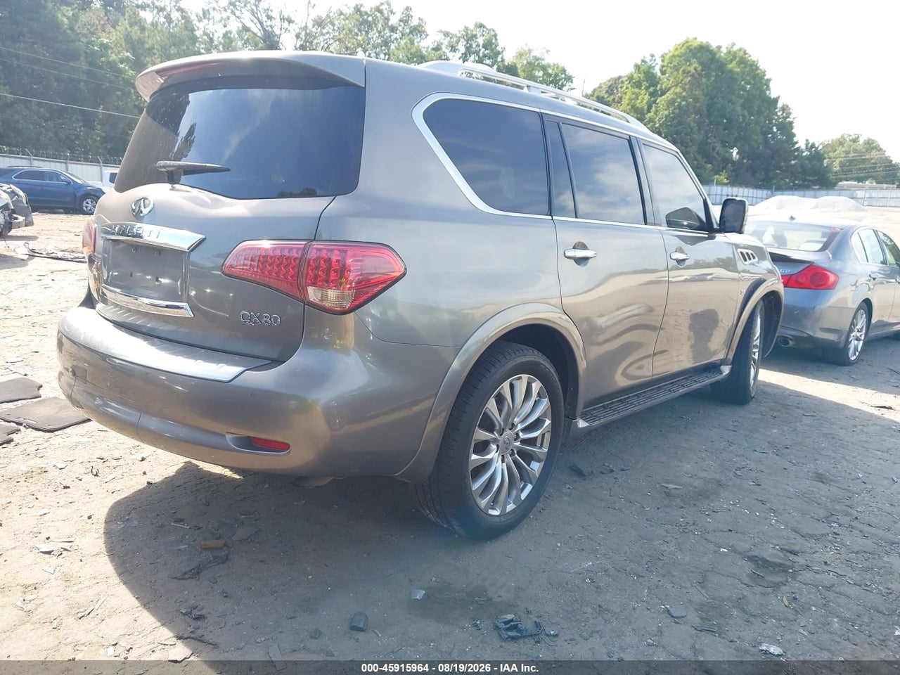 2015 INFINITI QX80 · 4/11