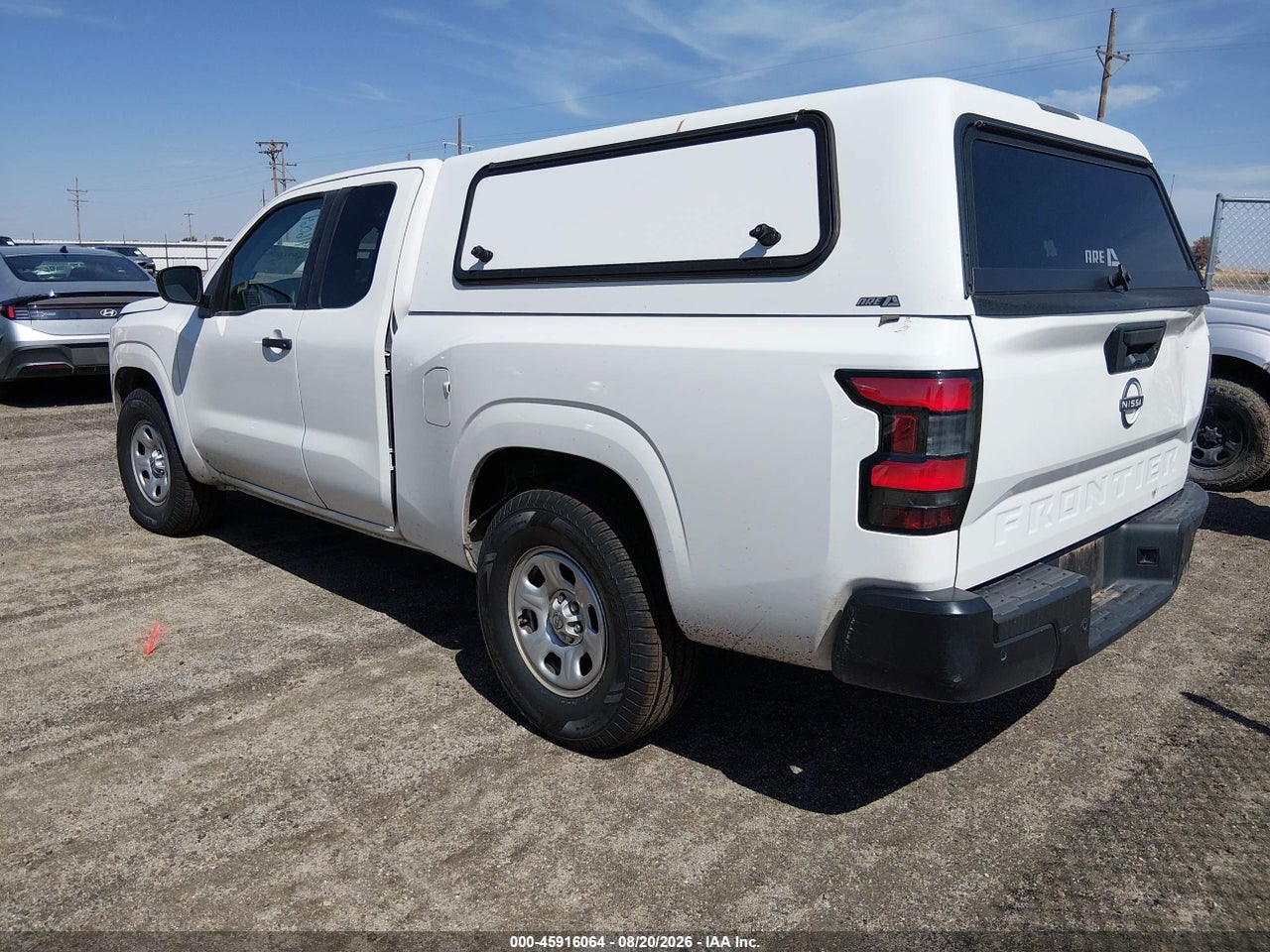 2023 NISSAN FRONTIER KING CAB S 4X2 · 3/11