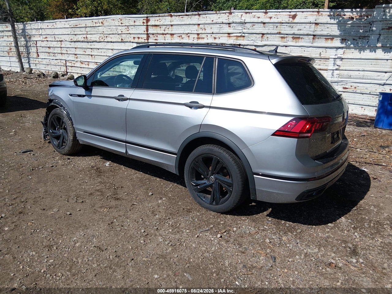 2024 VOLKSWAGEN TIGUAN 2.0T SE R-LINE BLACK · 3/5