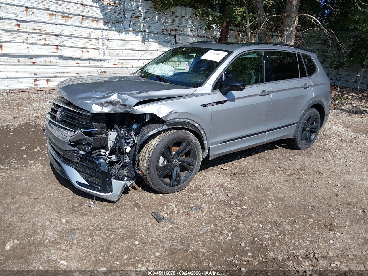 2024 VOLKSWAGEN TIGUAN 2.0T SE R-LINE BLACK · 2/5