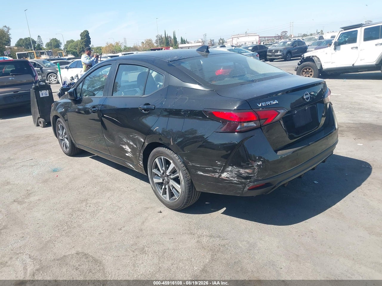 2024 NISSAN VERSA 1.6 SV · 3/11