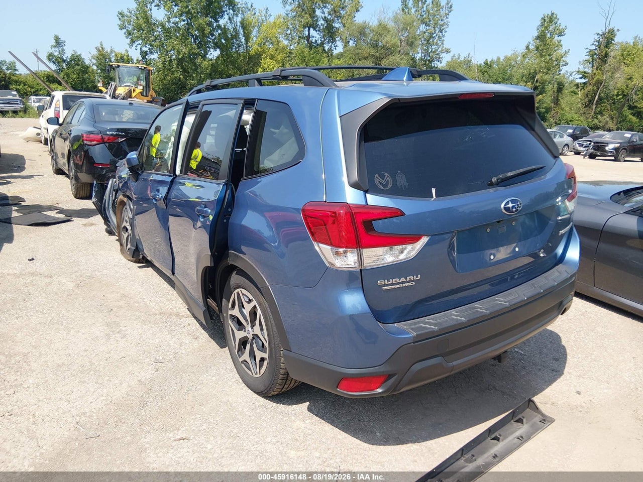 2021 SUBARU FORESTER PREMIUM · 3/10