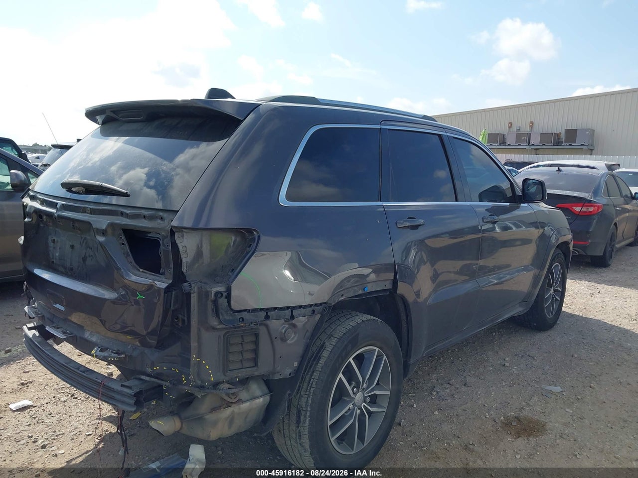 2018 JEEP GRAND CHEROKEE LAREDO E 4X2 · 4/11