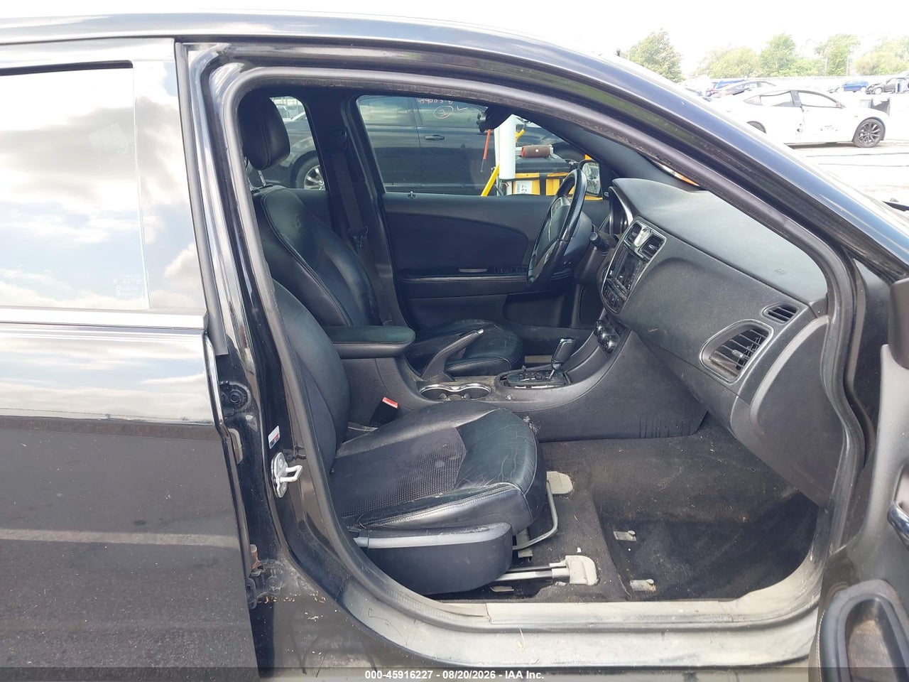 2014 CHRYSLER 200 LIMITED · 5/11