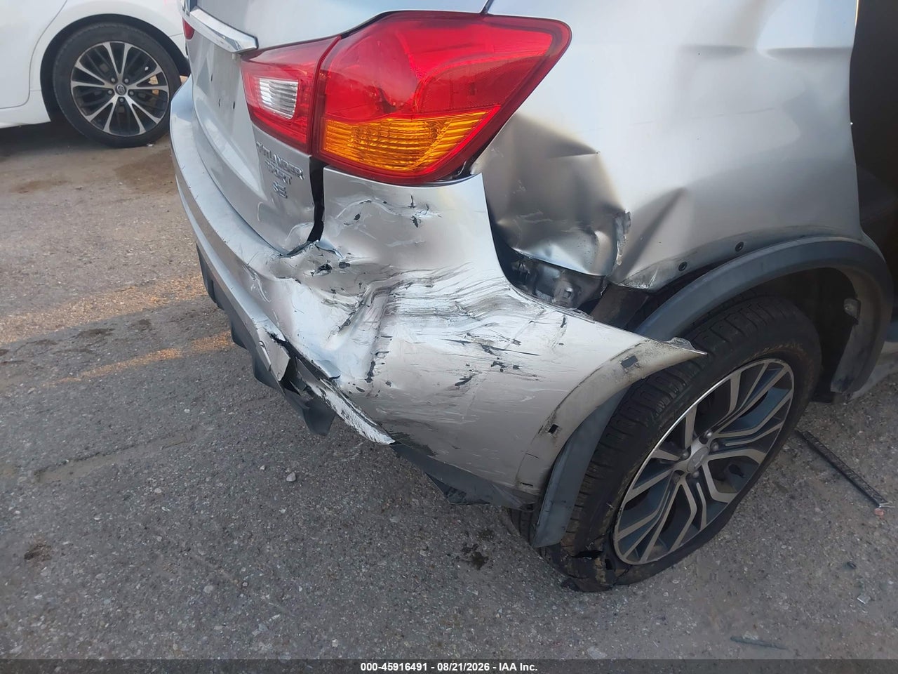 2018 MITSUBISHI OUTLANDER SPORT 2.4 SE · 6/11