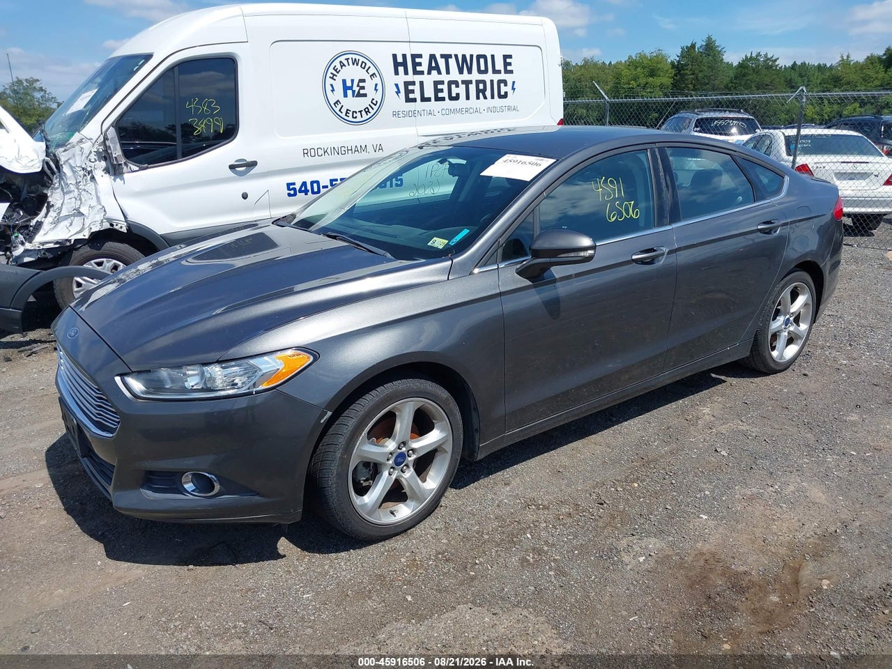 2016 FORD FUSION SE · 2/11