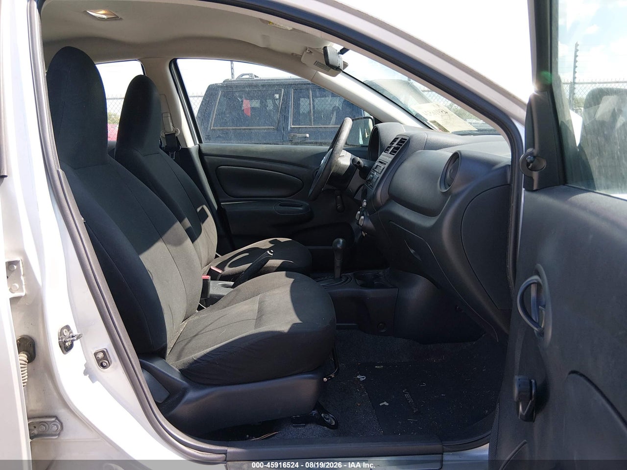 2014 NISSAN VERSA 1.6 S+ · 5/11