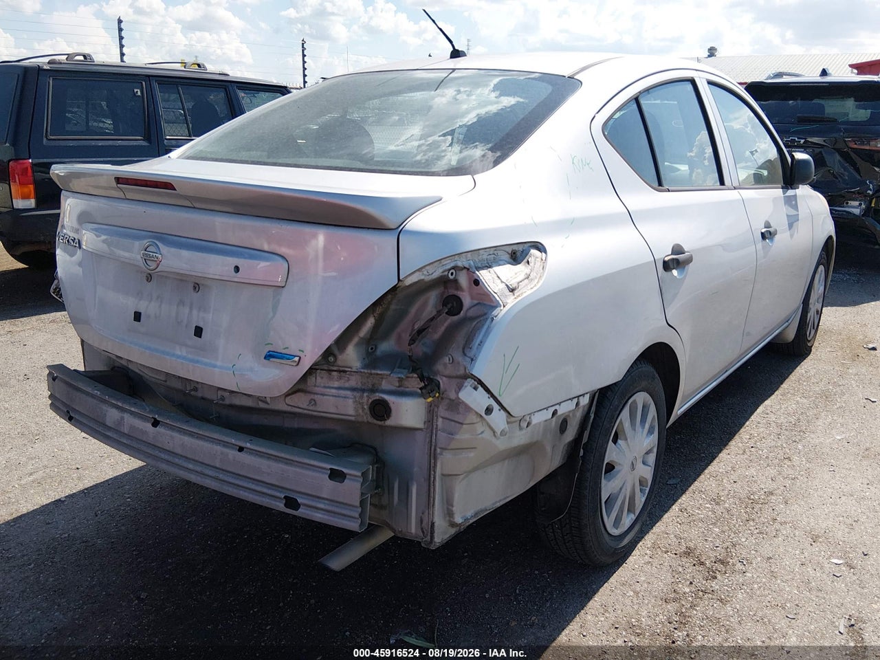 2014 NISSAN VERSA 1.6 S+ · 4/11