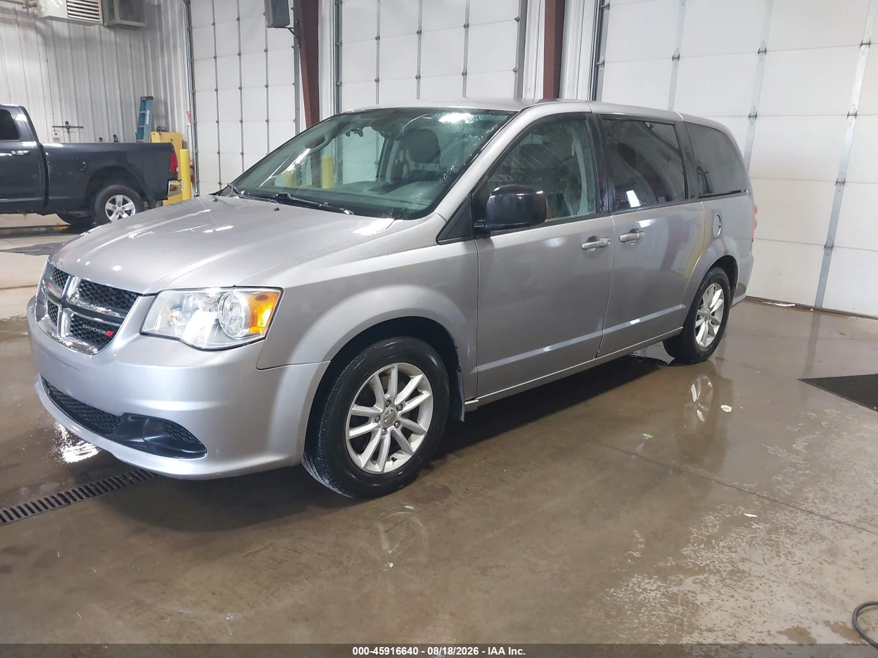 2018 DODGE GRAND CARAVAN SE · 2/11