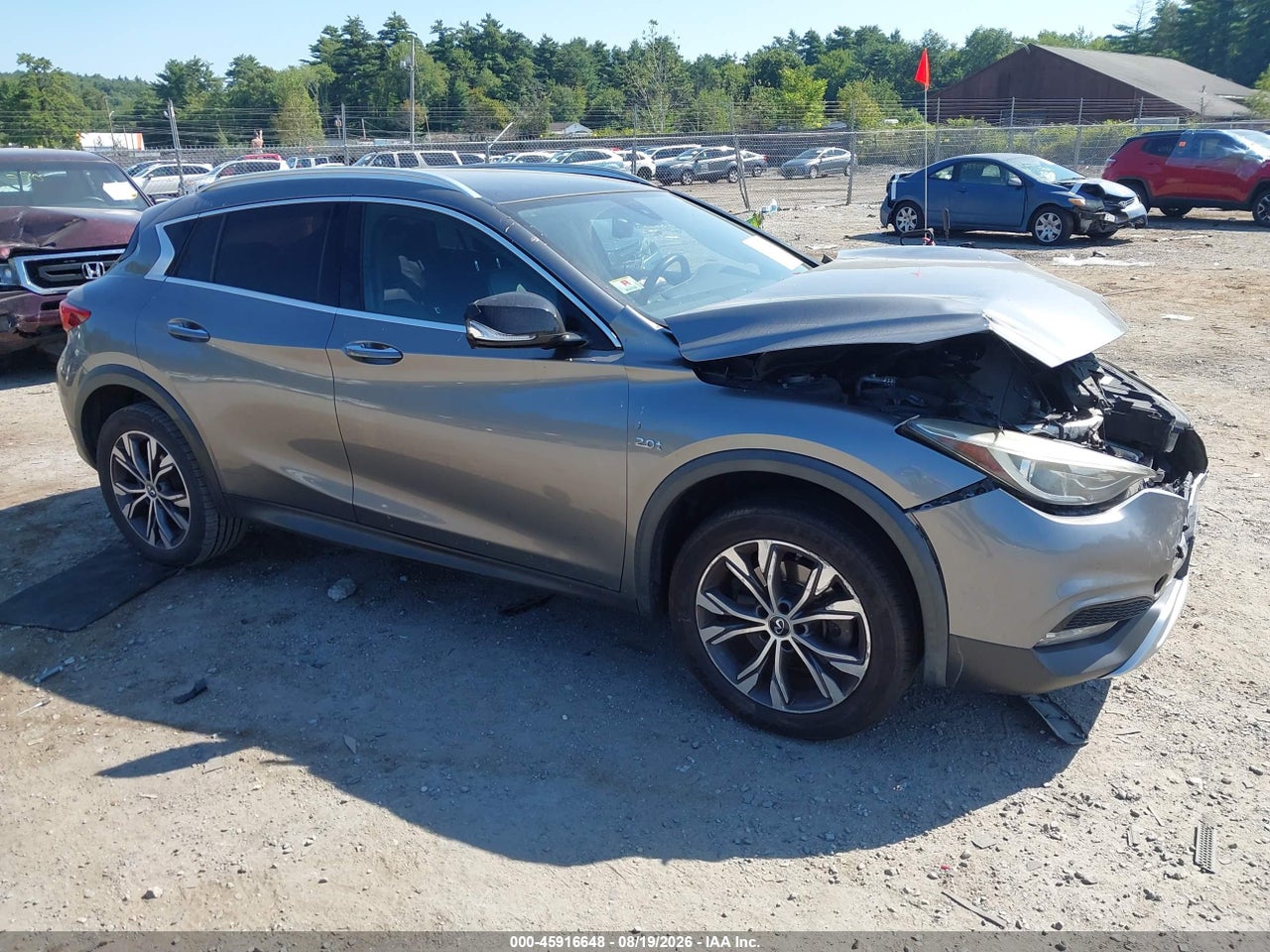 SJKCH5CR9HA****** · 2017 INFINITI QX30 PREMIUM