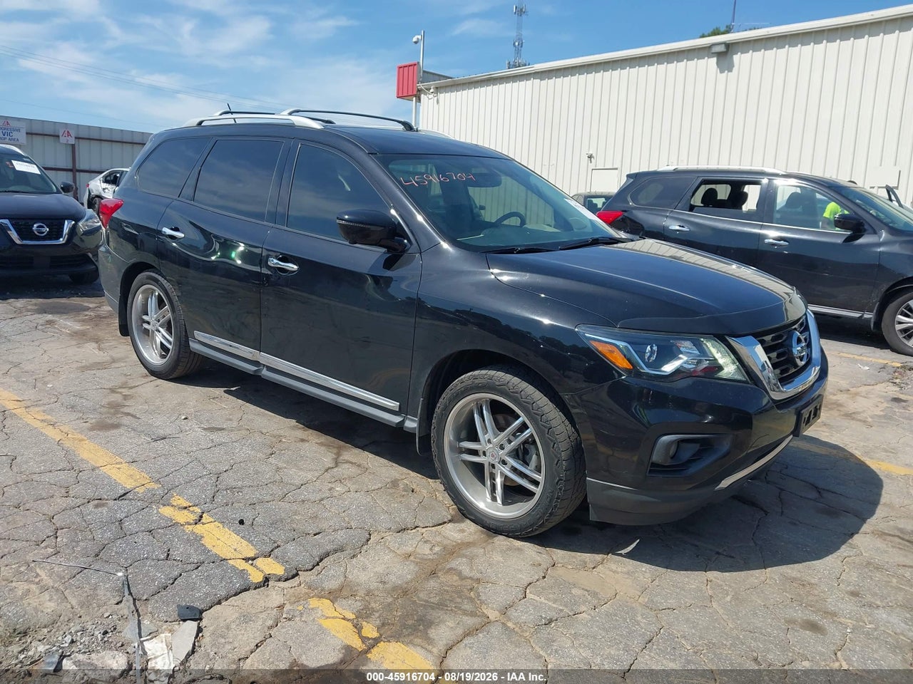 2017 NISSAN PATHFINDER PLATINUM