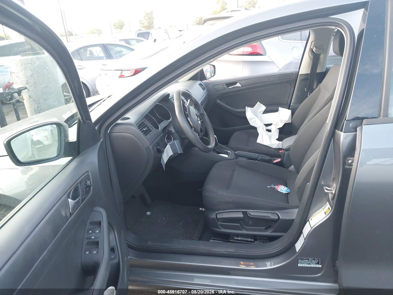 2015 VOLKSWAGEN JETTA 2.0L S · 5/11