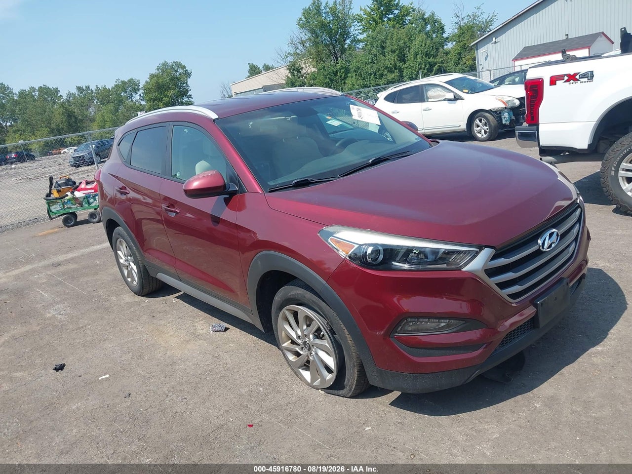 KM8J33A40HU****** · 2017 HYUNDAI TUCSON SE