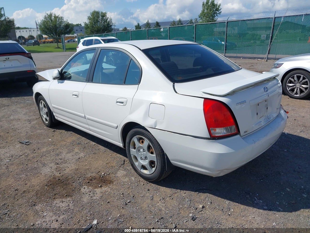 2002 HYUNDAI ELANTRA GLS · 3/11