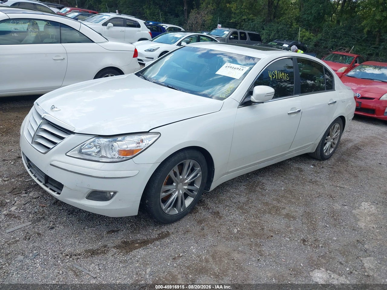 2011 HYUNDAI GENESIS 3.8 · 2/11