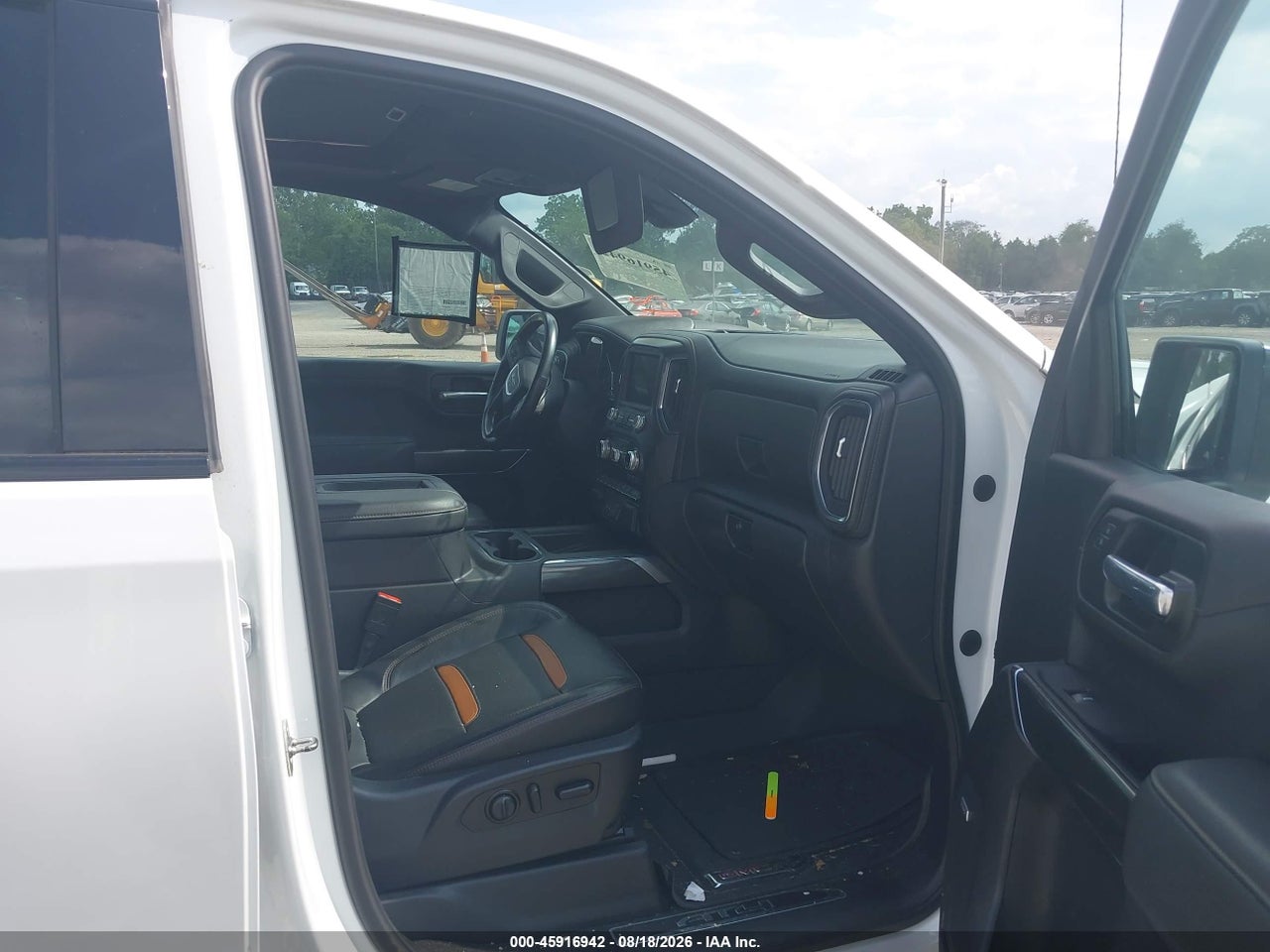 2021 GMC SIERRA 1500 4WD  SHORT BOX AT4 · 5/10