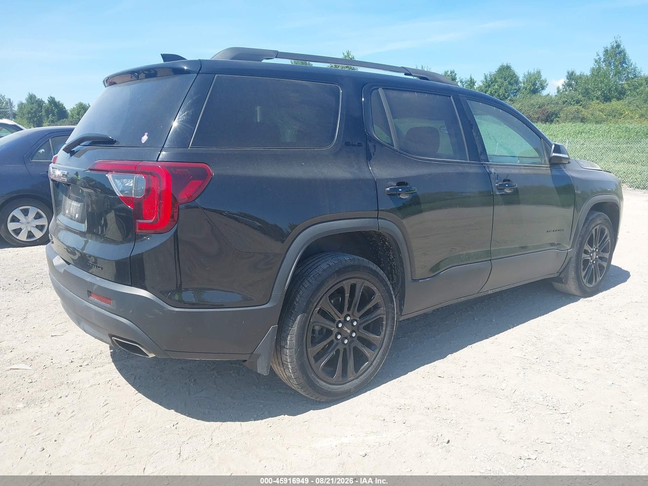 2023 GMC ACADIA AWD SLE · 4/11