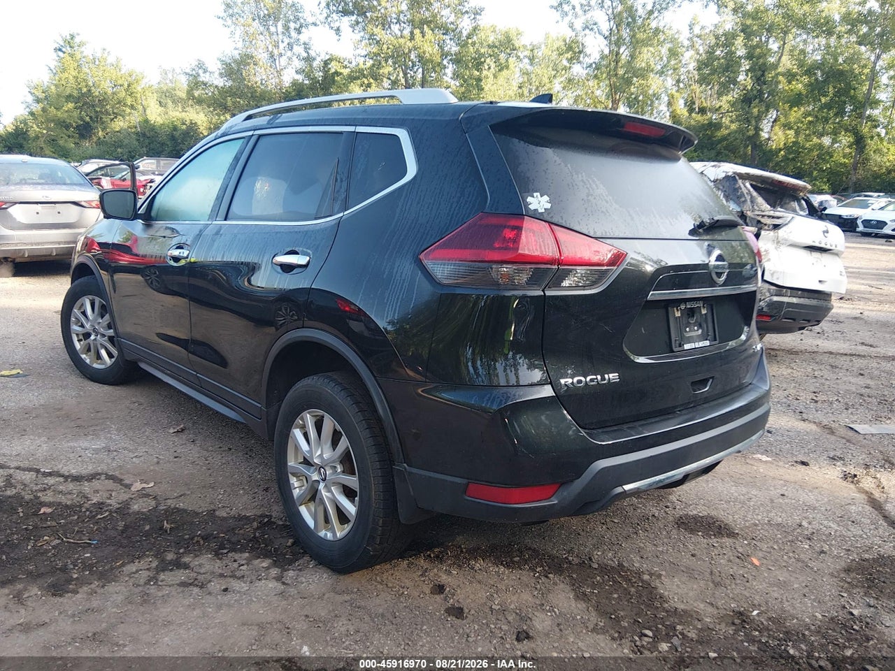 2018 NISSAN ROGUE SV · 3/11