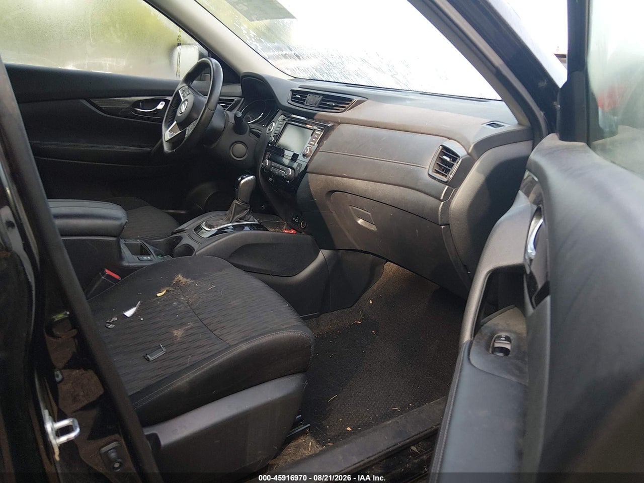 2018 NISSAN ROGUE SV · 5/11