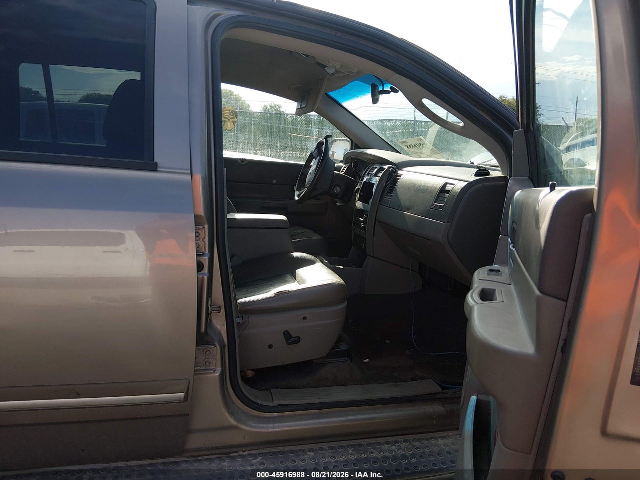 2005 DODGE DURANGO LIMITED · 5/11