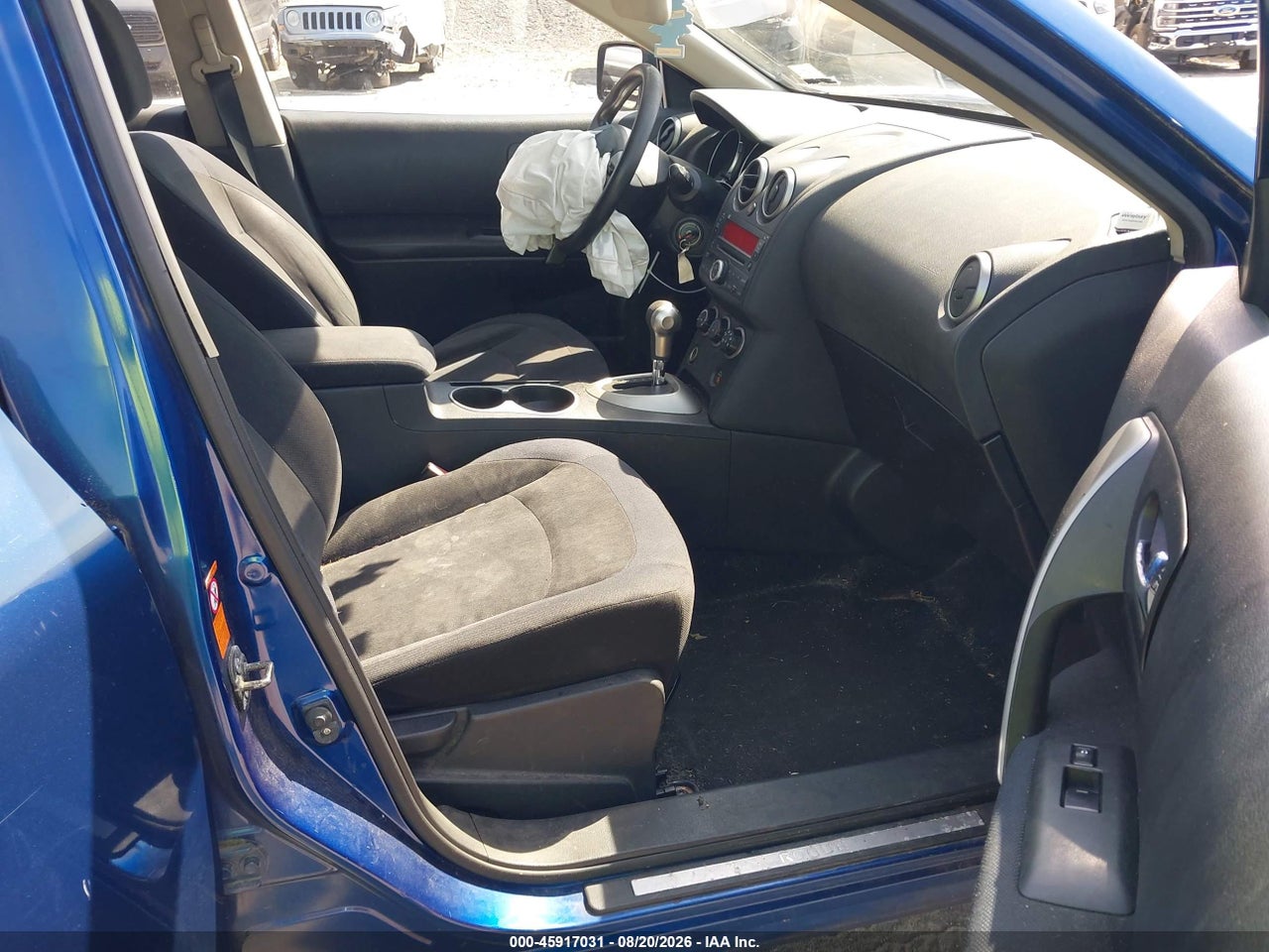 2009 NISSAN ROGUE S · 5/11