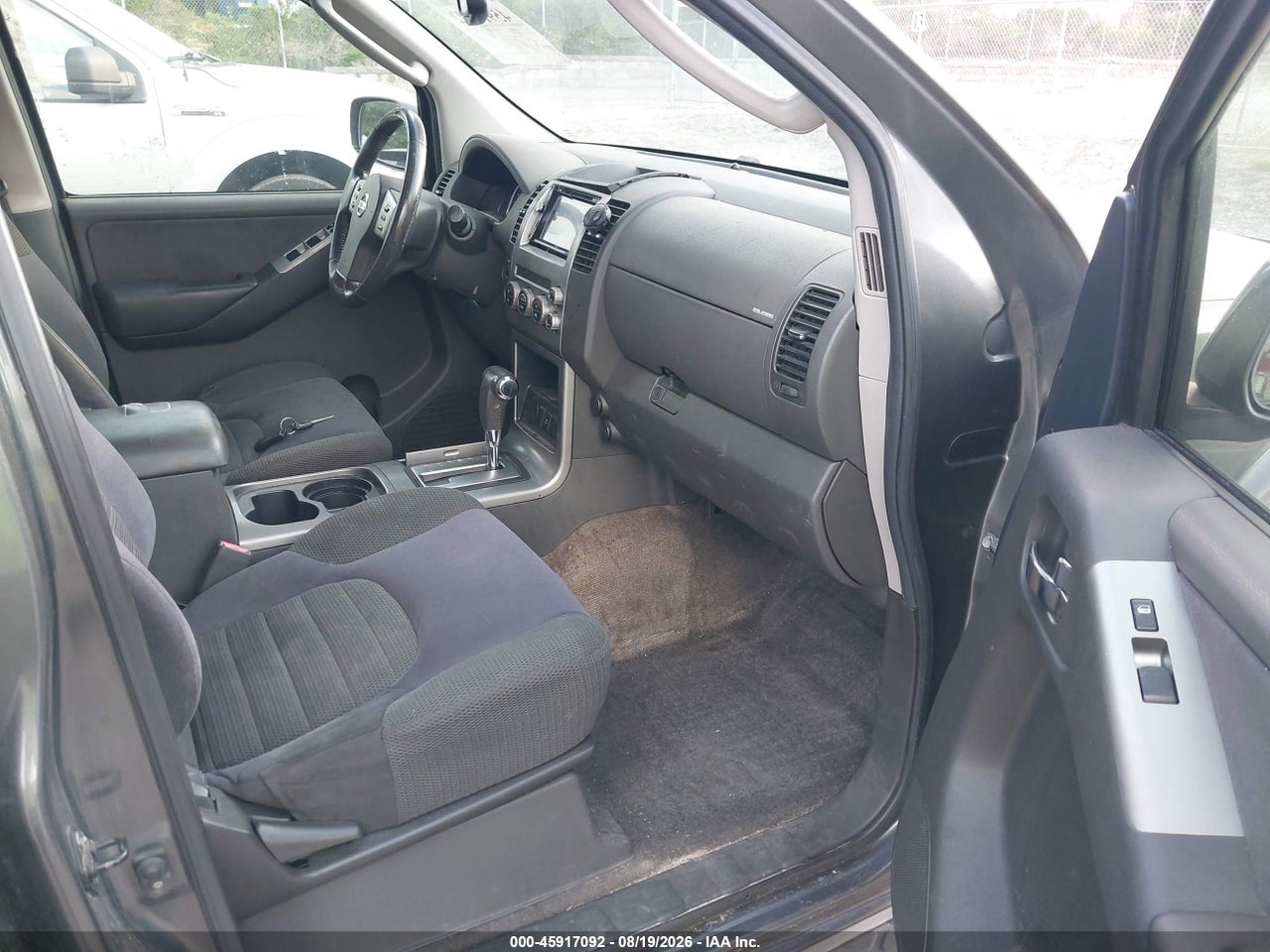 2005 NISSAN PATHFINDER SE · 5/11