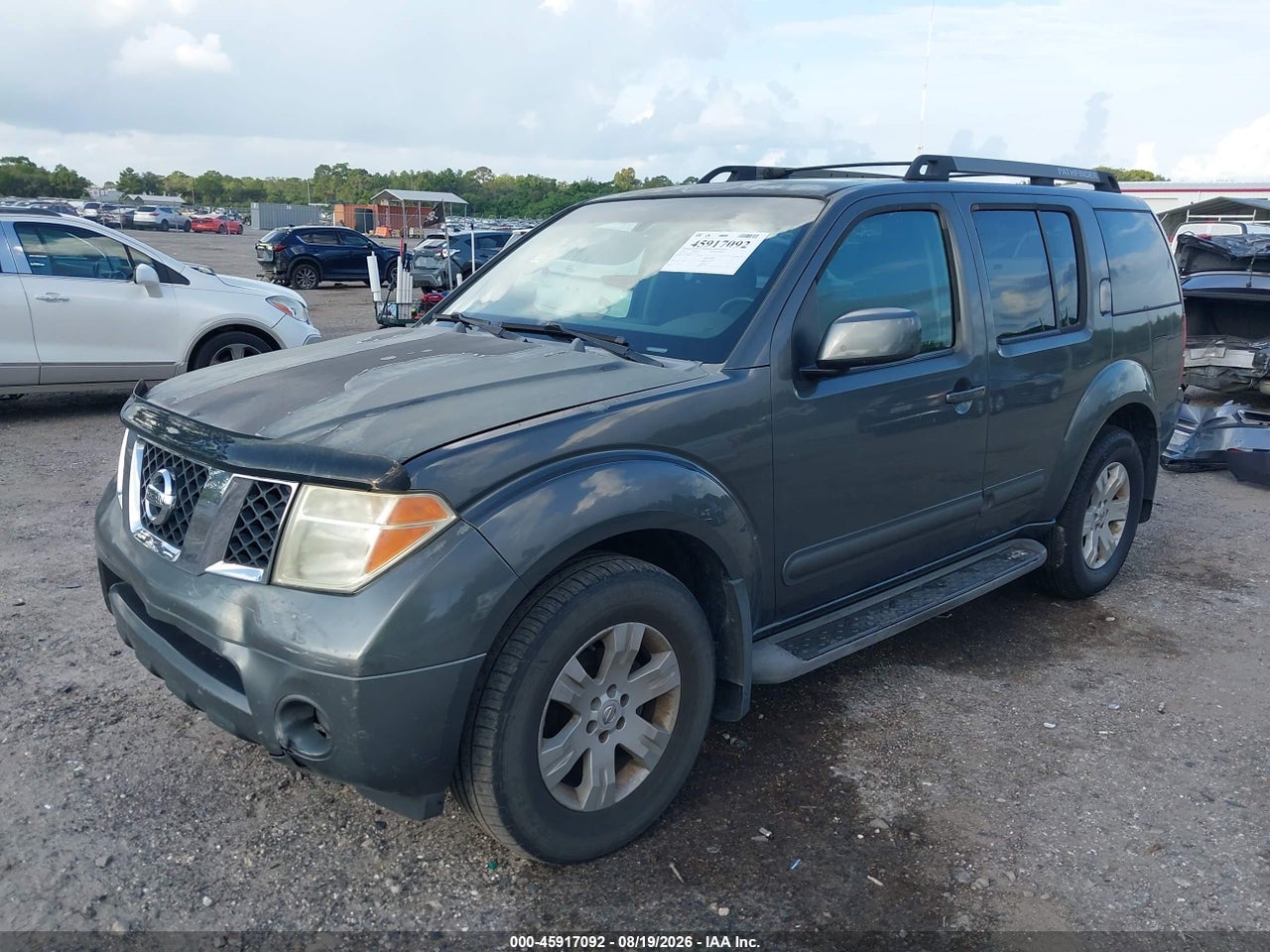 2005 NISSAN PATHFINDER SE · 2/11