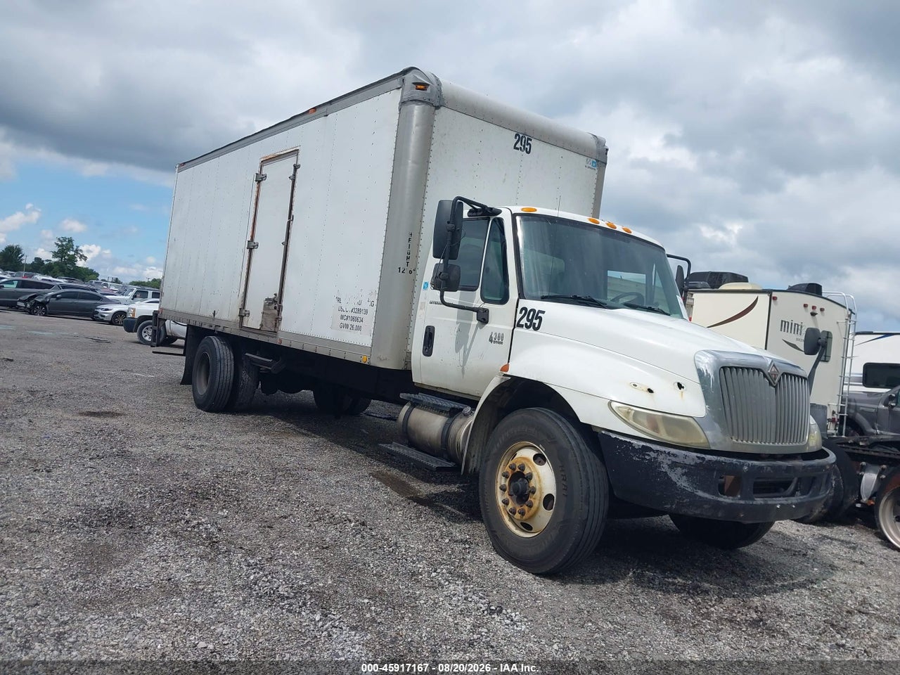 2004 INTERNATIONAL 4000 4300