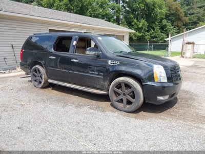 1GYS4HEF2BR****** · 2011 CADILLAC ESCALADE ESV LUXURY