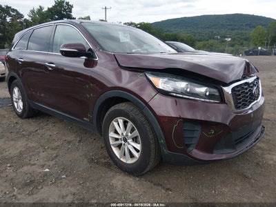 5XYPGDA52KG****** · 2019 KIA SORENTO 3.3L LX
