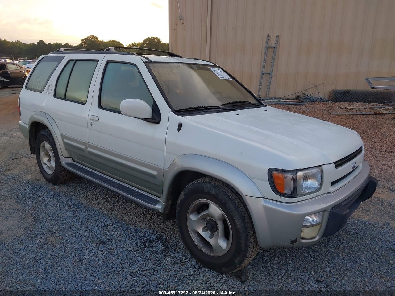 1999 INFINITI QX4