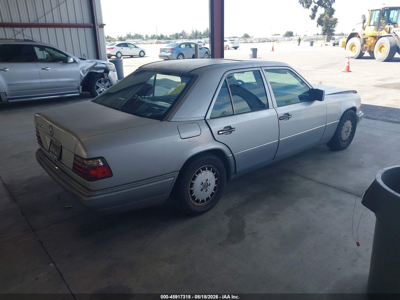 1995 MERCEDES-BENZ E 320 BASE/320 SPECIAL · 4/11