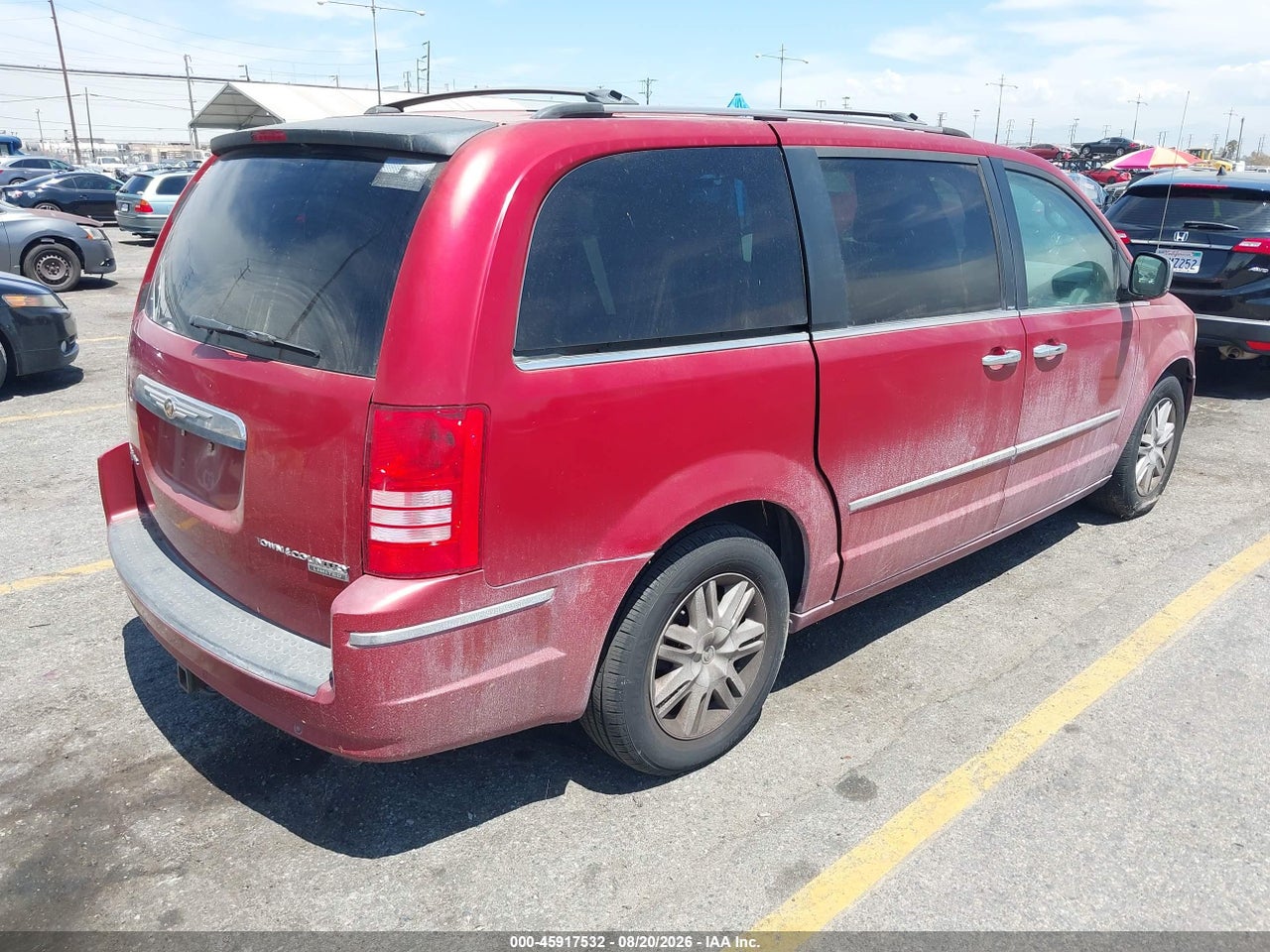 2010 CHRYSLER TOWN &amp; COUNTRY LIMITED · 4/11