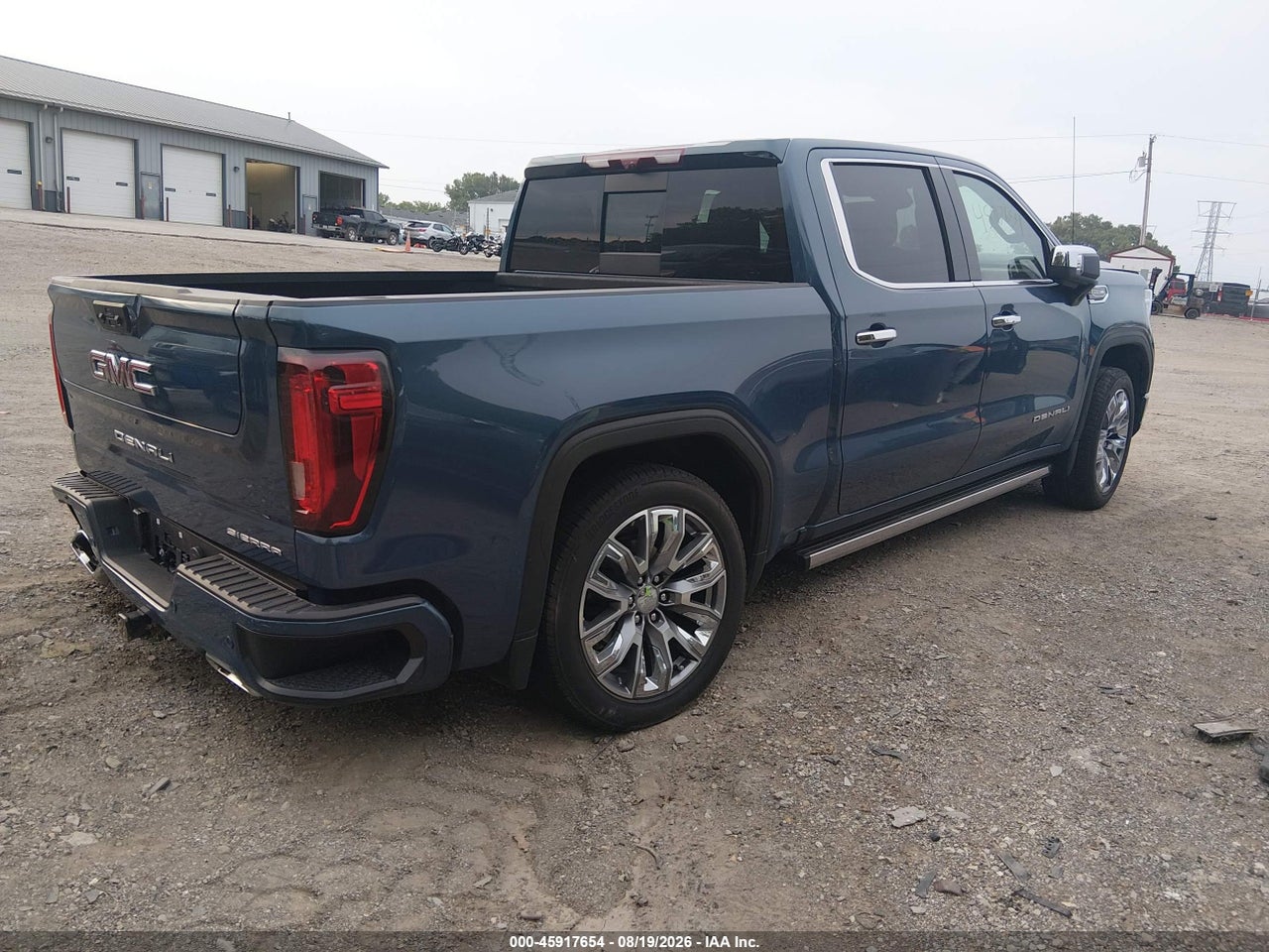2025 GMC SIERRA 1500 4WD  SHORT BOX DENALI · 4/11