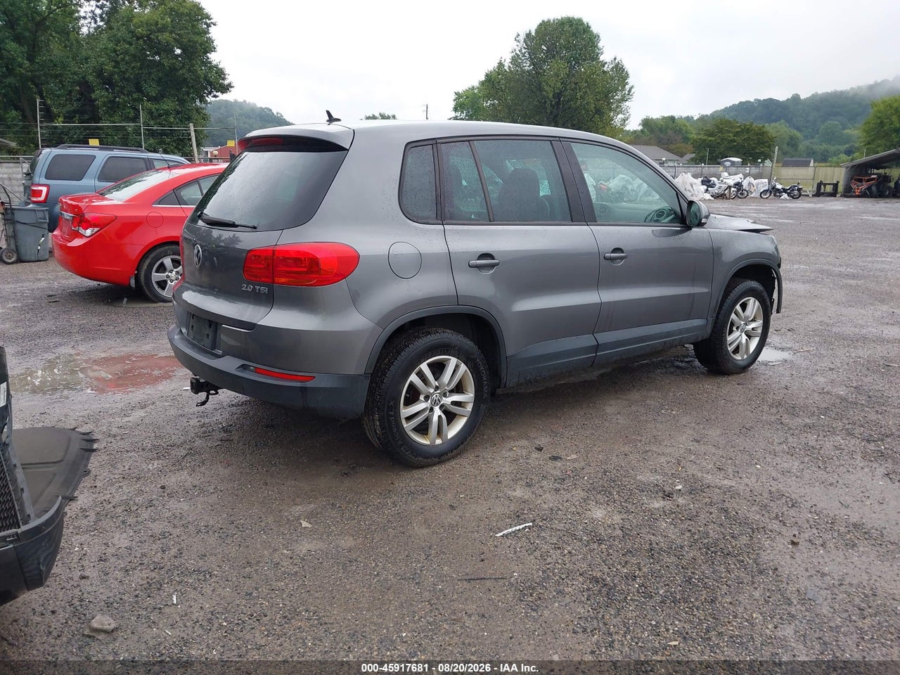 2013 VOLKSWAGEN TIGUAN S · 4/11