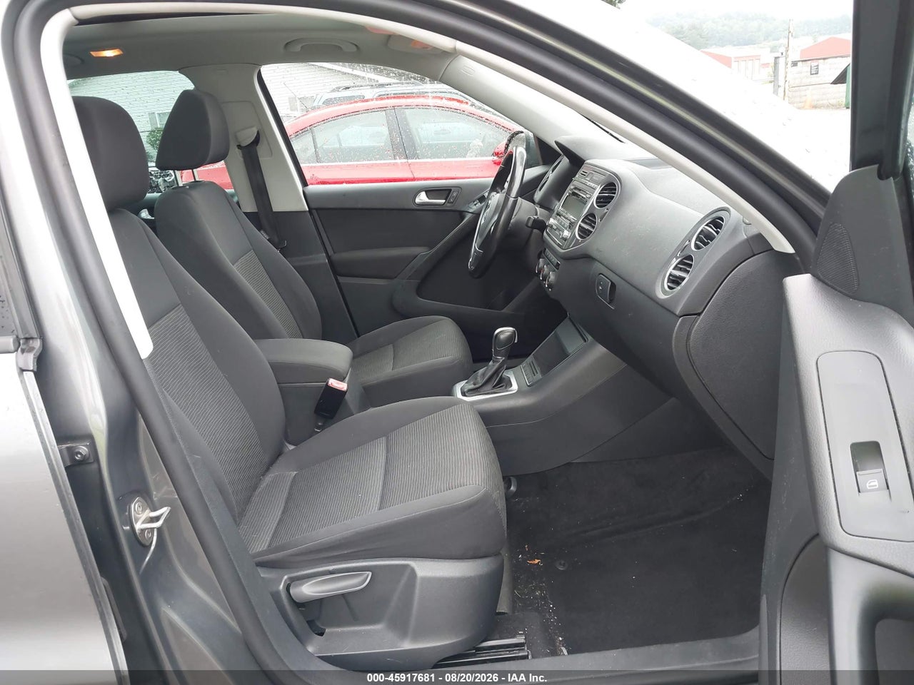 2013 VOLKSWAGEN TIGUAN S · 5/11