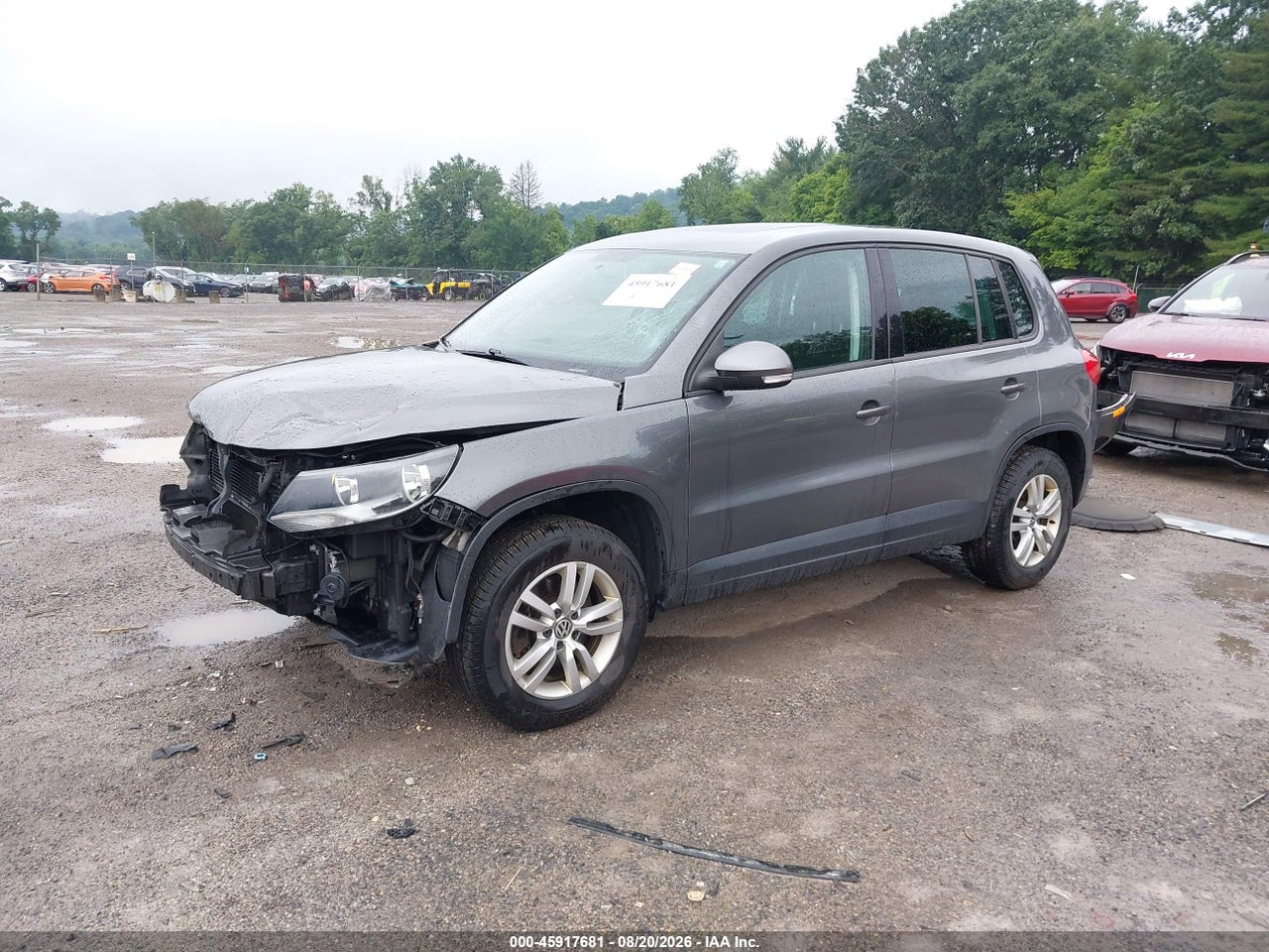 2013 VOLKSWAGEN TIGUAN S · 2/11