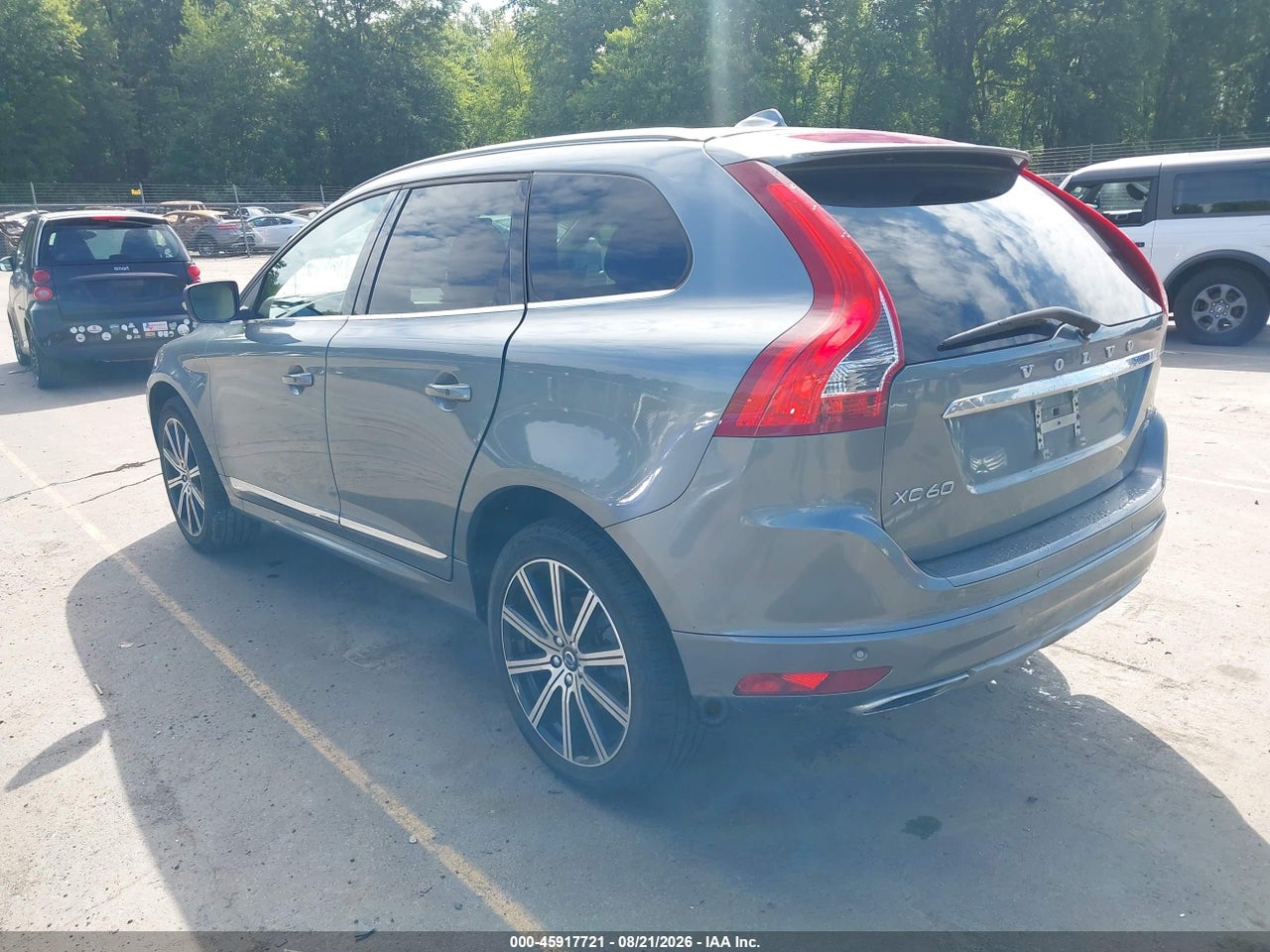 2017 VOLVO XC60 T6 INSCRIPTION · 3/11