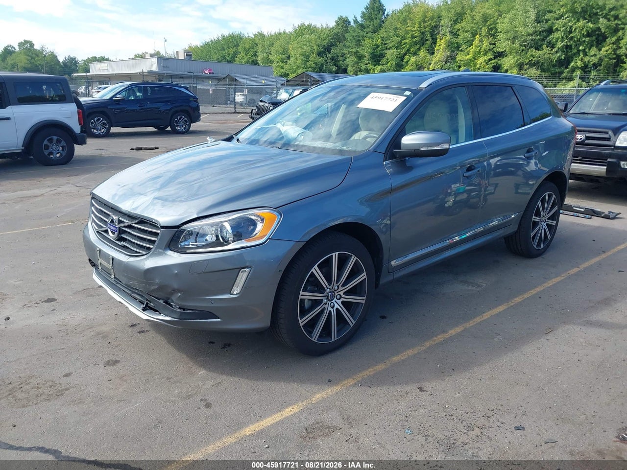 2017 VOLVO XC60 T6 INSCRIPTION · 2/11
