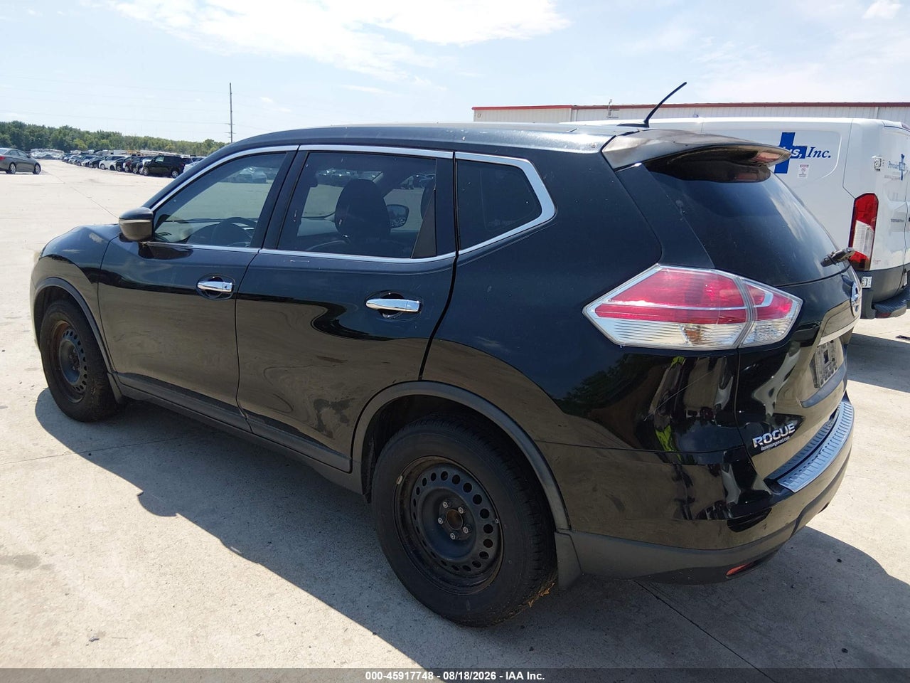 2015 NISSAN ROGUE S · 3/11
