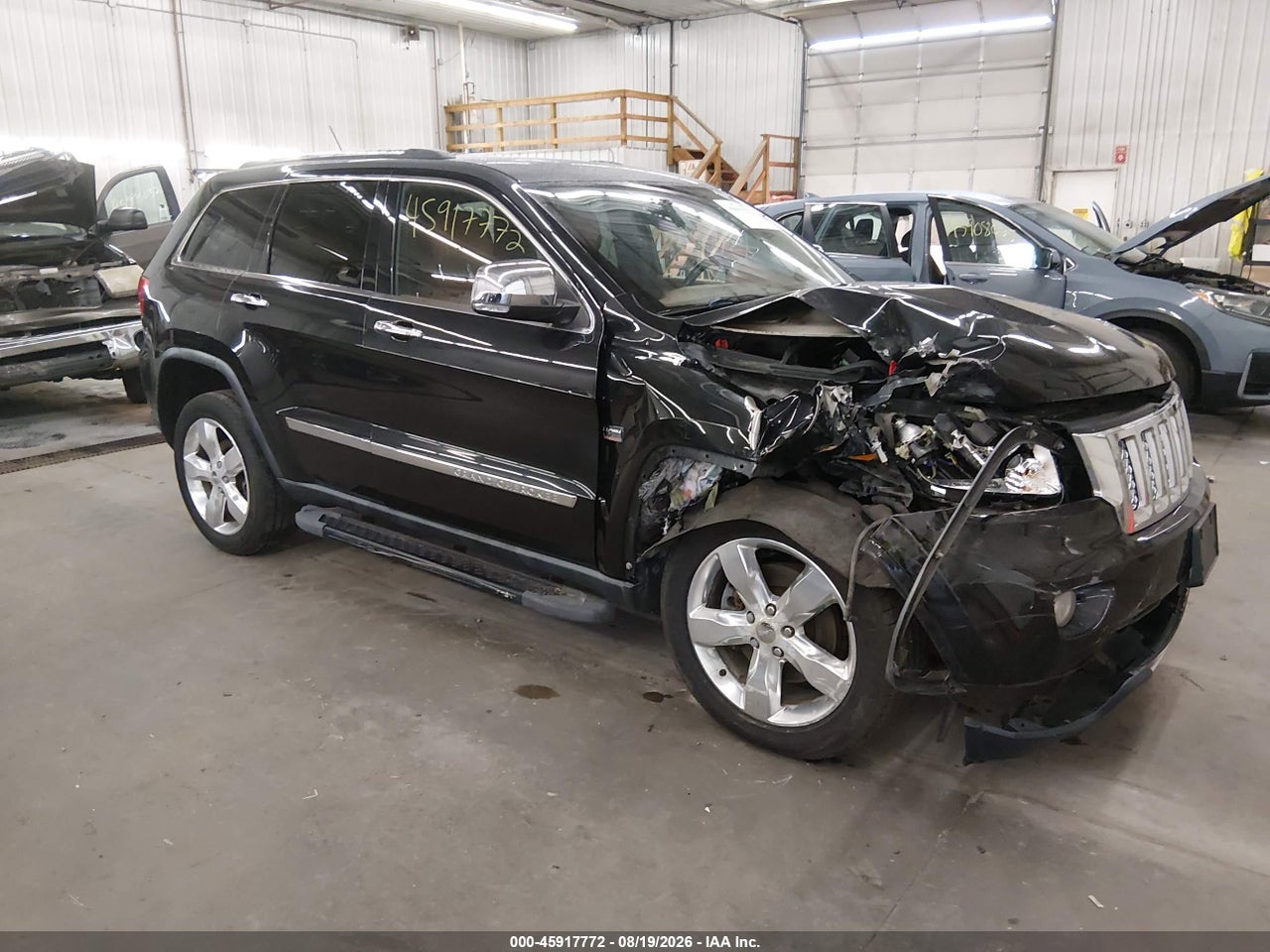 1J4RR6GT5BC****** · 2011 JEEP GRAND CHEROKEE OVERLAND