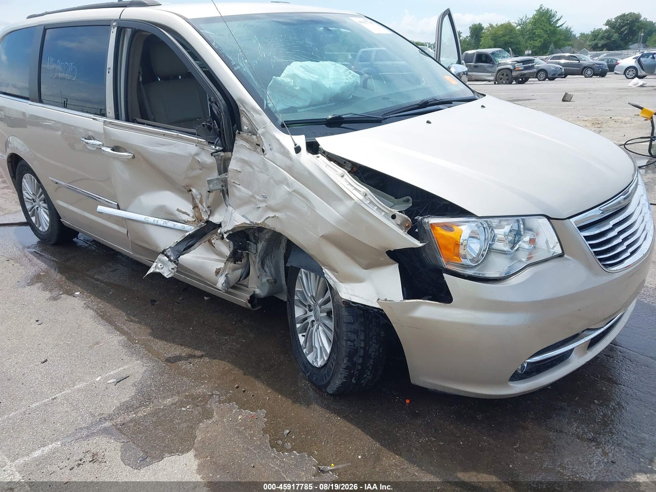 2015 CHRYSLER TOWN &amp; COUNTRY TOURING-L · 6/11