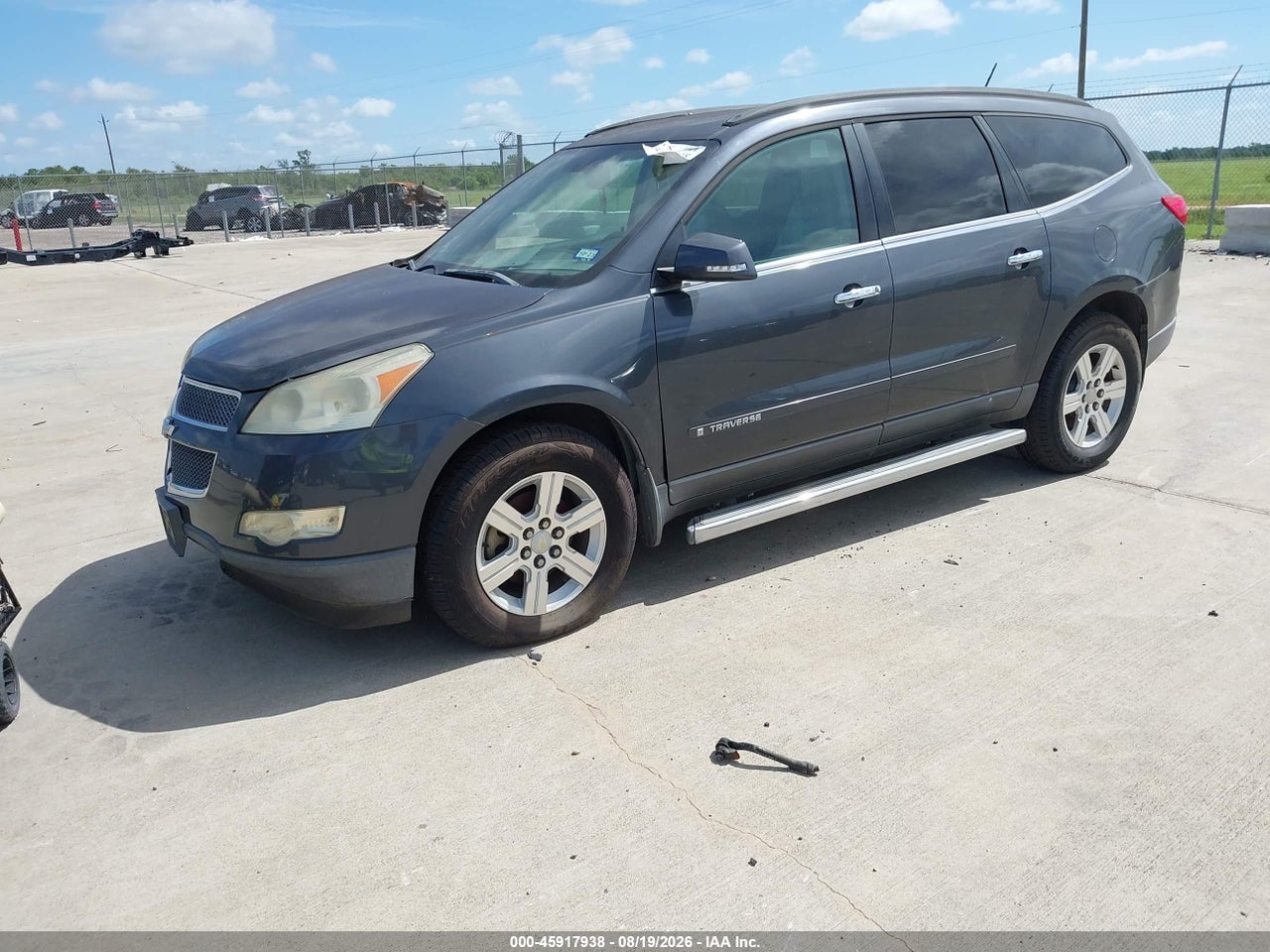 2009 CHEVROLET TRAVERSE LT · 2/11