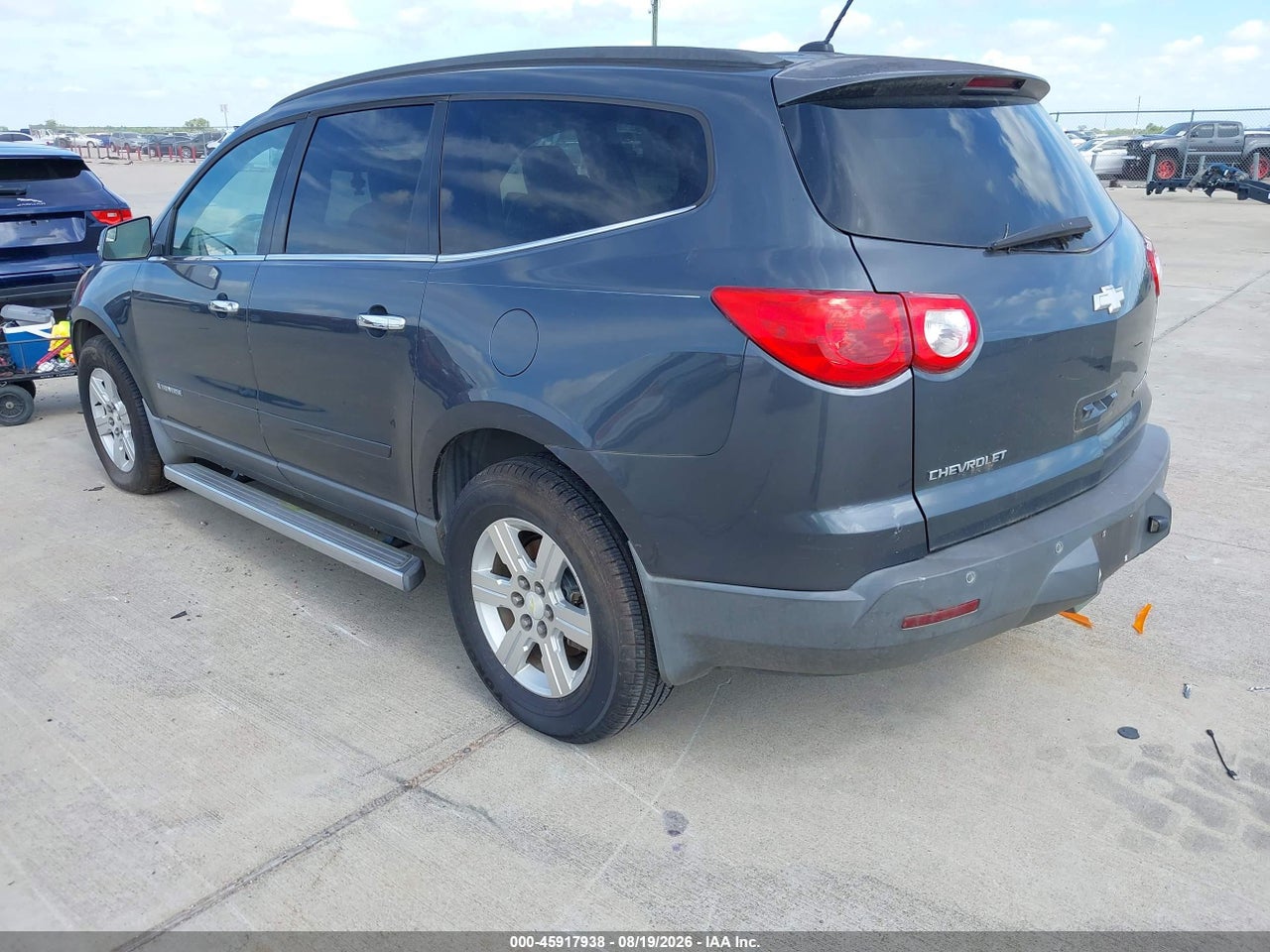 2009 CHEVROLET TRAVERSE LT · 3/11