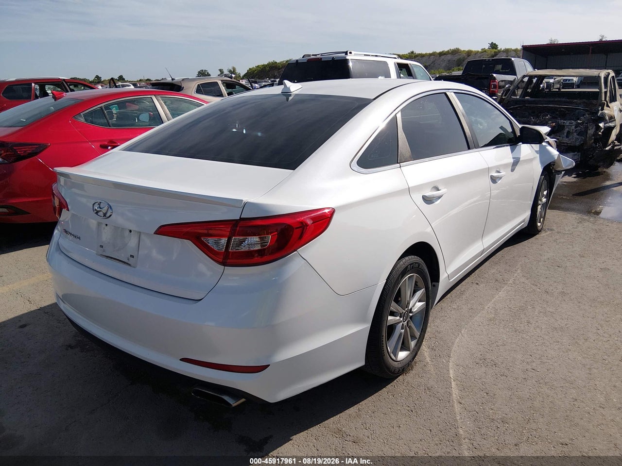 2015 HYUNDAI SONATA SE · 4/11