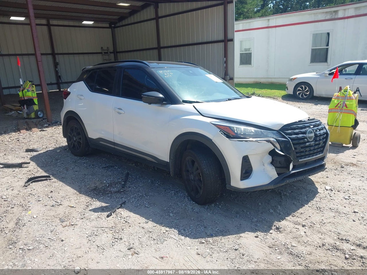 2022 NISSAN KICKS SR