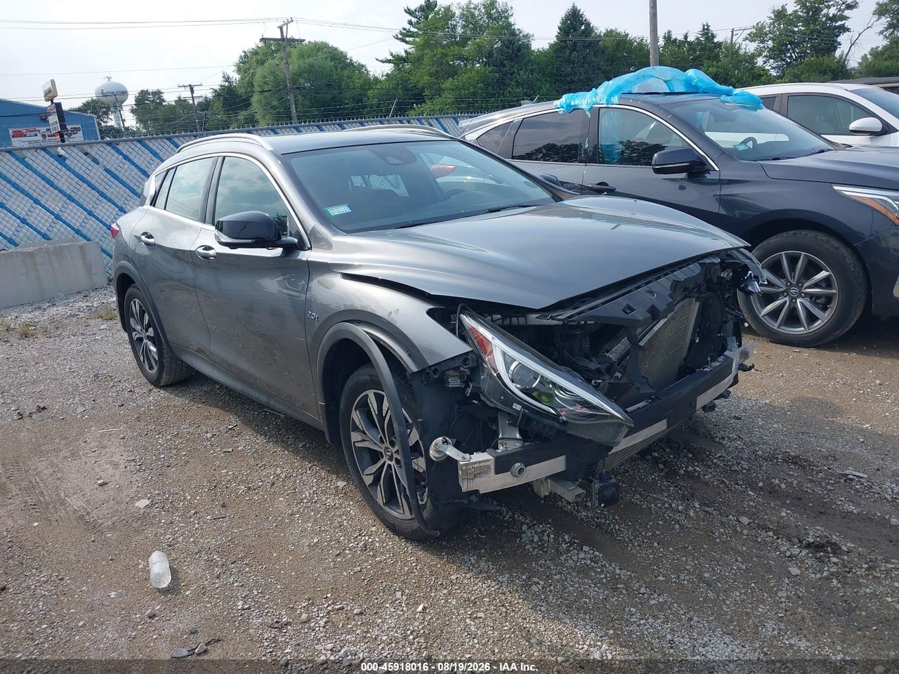 SJKCH5CR7JA****** · 2018 INFINITI QX30 PREMIUM